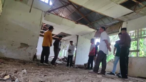 Bangunan SDN Mencon Pati Ambruk, Siswa Terpaksa Belajar di Rumah Warga – Tantangan Revitalisasi Sekolah