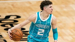 Charlotte Hornets Guncang Play-In: LaMelo Ball Bawa Kemenangan Dramatis atas Miami Heat!