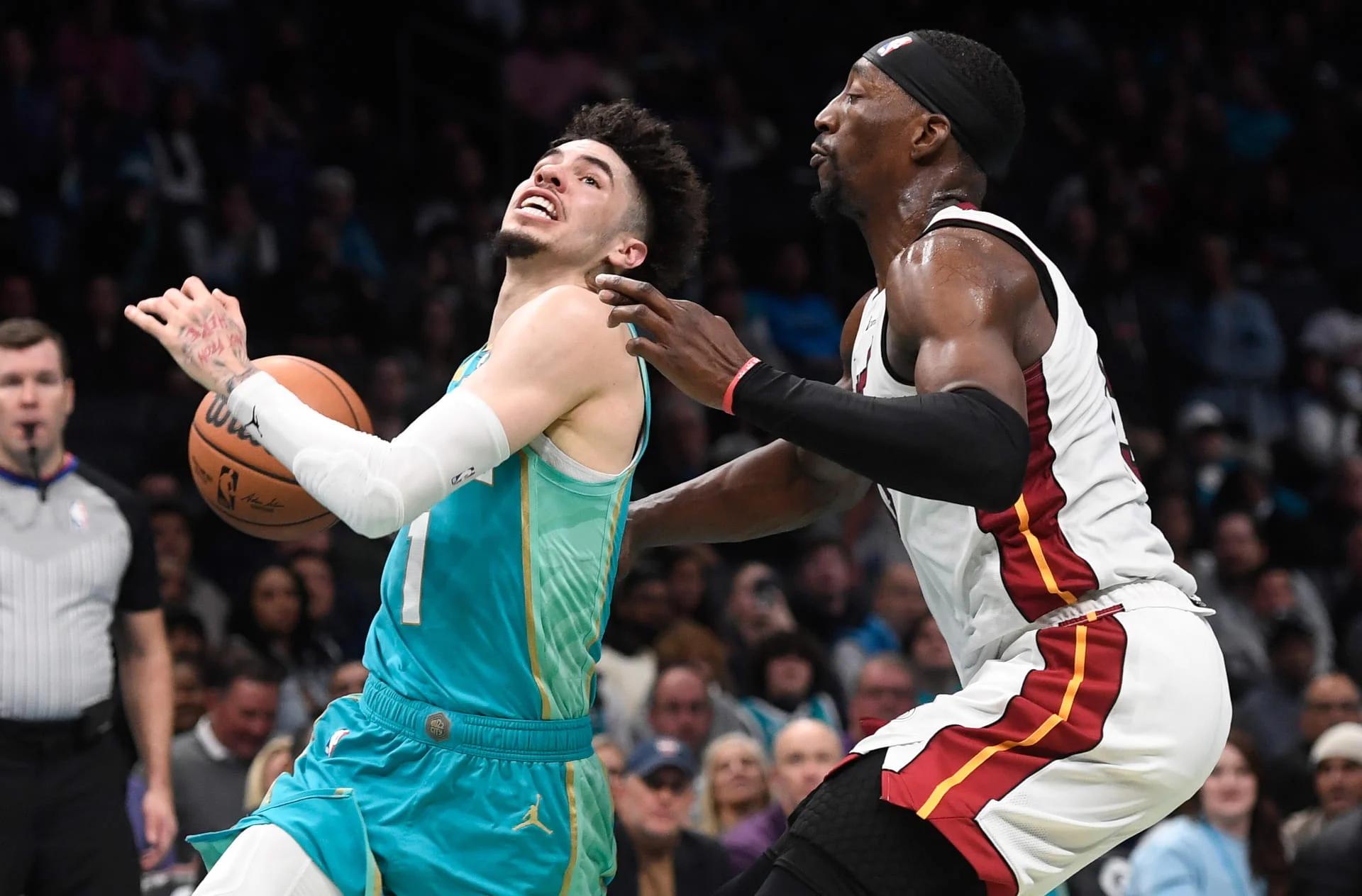 Drama Ganda di Play-In NBA: Amazon Prime Mati, Bam Adebayo Cedera, Hornets Menang di OT!