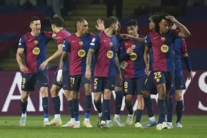 Hansi Flick Bangga Meski Barcelona Gagal ke Semifinal Liga Champions: Analisis dan Reaksi
