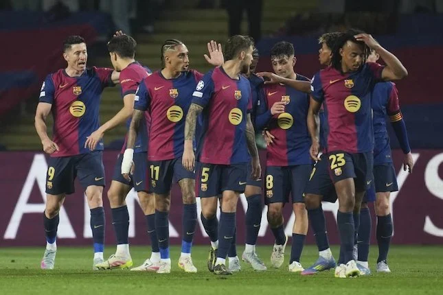 Hansi Flick Bangga Meski Barcelona Gagal ke Semifinal Liga Champions: Analisis dan Reaksi
