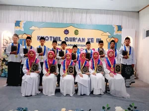 Haru dan Bangga: 19 Siswa SD Birrul Walidain Kudus Raih Khotmil Qur'an ke-IV
