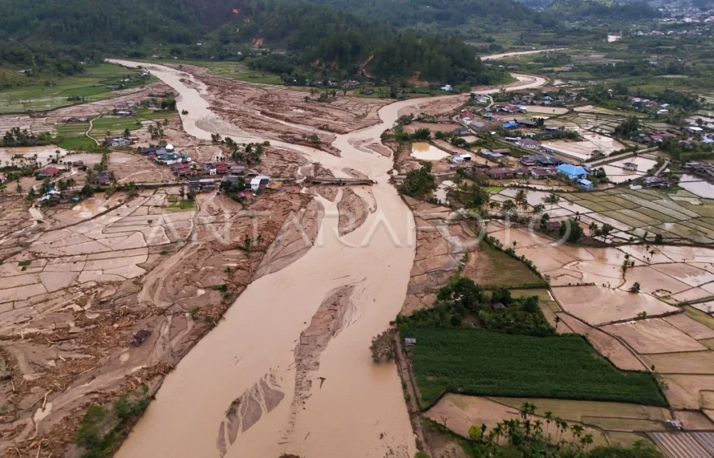 RSUD Gayo Lues Aceh Tertekan Pasca Banjir Bandang November 2025: Tantangan Layanan Kesehatan dan Upaya Pemulihan